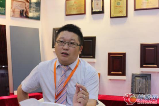黄桃视频在线观看高清免费化工在13届中博会接受慧聪采访